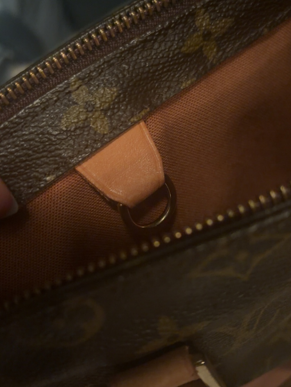 Louis Vuitton Monogram Canvas Tote in Brown with Tan Straps - Picture 4 of 8